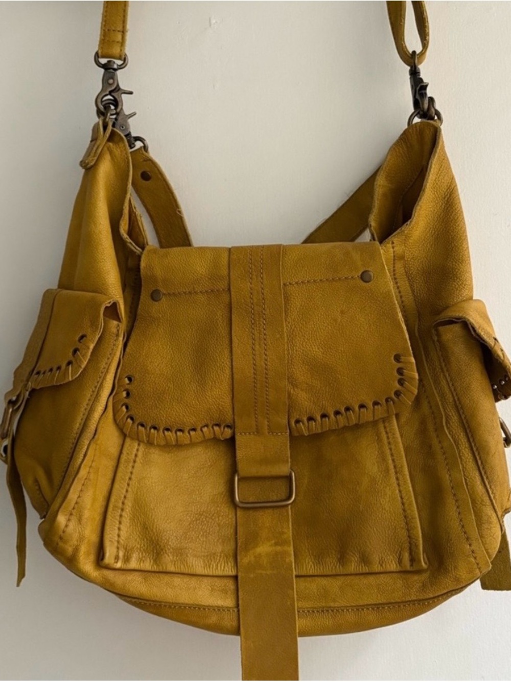 WE THE FREE Leigh Distressed Hobo Bag 🔥 Bronze - Picture 2 of 4
